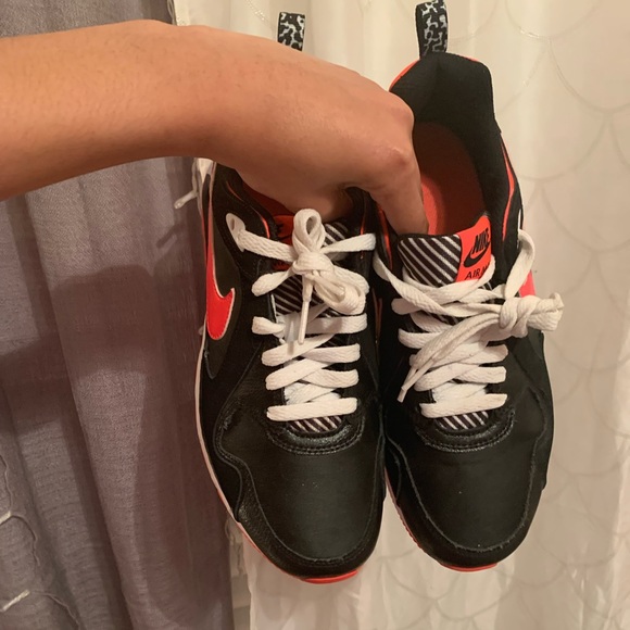 Nike Airmax Trax Shoes (GS) - Picture 2 of 4